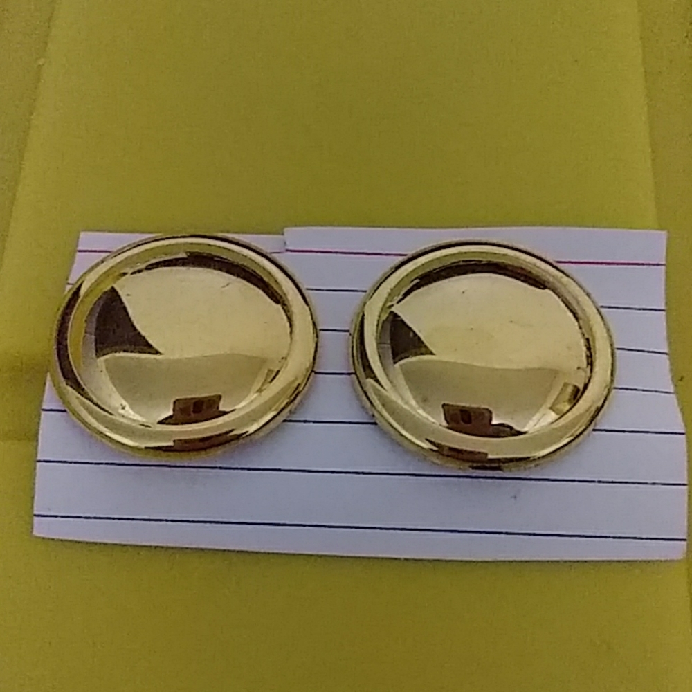 Monet clip on earrings